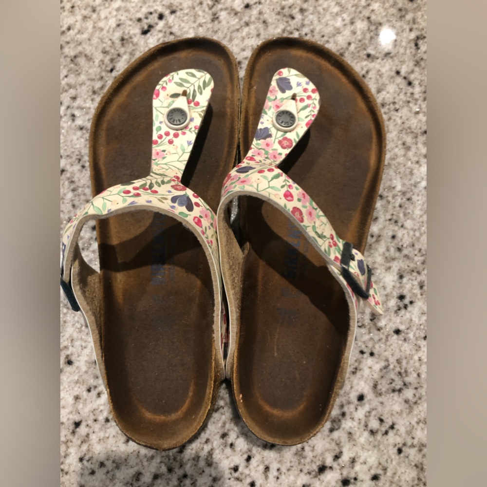 Birkenstock Gizeh floral thong sandal sz 40 regular width